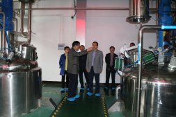 柯橋區(qū)委常委、組織部長孫彥考察景岳堂藥業(yè)黨建