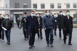 市委書(shū)記馬衛(wèi)光來(lái)華通醫(yī)藥調(diào)研企業(yè)復(fù)工復(fù)產(chǎn)和疫情防控工作